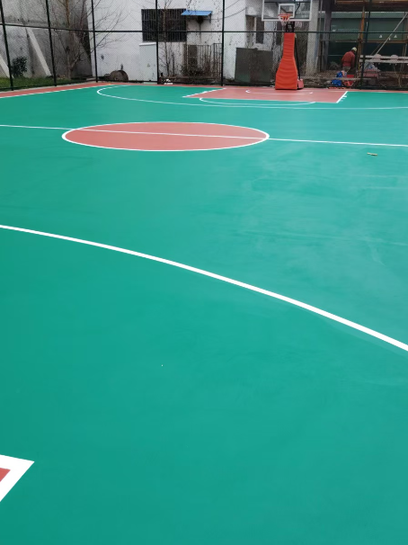 达州 球场长期使用易出现地面开裂
